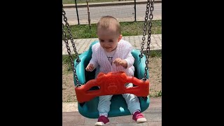 PARK VİDEOLARI-PARKTA SALINCAK VİDEOLARI-SALINCAKTA SALLANAN BEBEK-SWING VIDEOS IN THE PARK