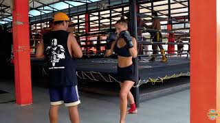 REVOLUTION Muay Thai / Beginners training