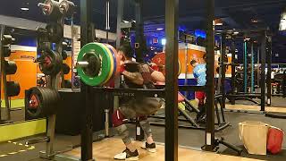 深蹲，170KG 穩定一下。