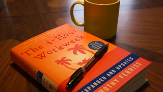 The 4- Hour Workweek ( Book Review & Key Takeaways )