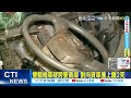 【每日必看】雙載機車疑跨雙黃線 對向貨車撞上釀2死@中天新聞ctinews 20220730