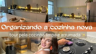 ORGANIZAÇÃO DAS COMPRAS nos armários da cozinha! TOUR PELA cozinha LINDA e arrumada ✨✨✨UMA PAZ :)