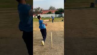 Bowl ko Seam kaise karwate hai❓Seam Bowling 😮 #shorts #youtubeshorts #cricket #trending