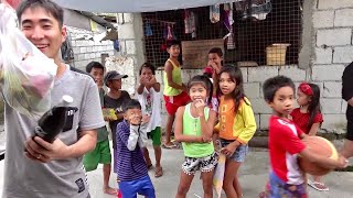 필리핀 구멍가게 단돈 천원으로 살수있는것 과자한개에 20원 ?  Local Sari-Sari Store In Angeles City Philippines.