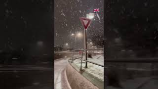 ਬੇਬੇ ਕਹਿੰਦੀ ਬਾਰ snow ਪੈਂਦੀ ਠੰਡ ਨਾ ਲੱਗ ਜੇ #england #khalsacollege #love #viral