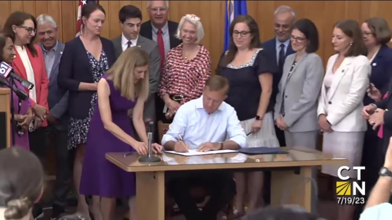 Reproductive Rights Bill Signing Ceremony - YouTube