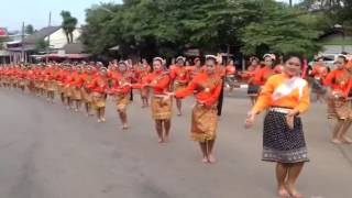 รำบวงสรวงอนุสาวรีย์วีรชนเมืองน้ำโสม