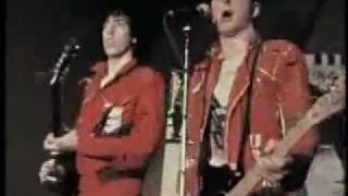 The Clash-Police And Thieves 1977