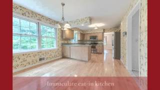 20 Maple Village Court in Bernardsville, New Jersey