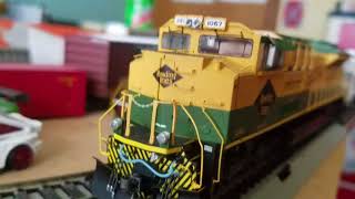 Review on a ho Athearn Genesis SD70ACE NS 1067 Reading heritage