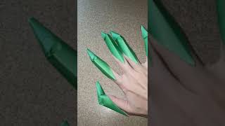 HOW TO MAKE PAPER CLAWS. Origami halloween. Halloween finger claws.