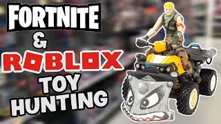 Robloxtoys Hunting We Saw A Big Fan Shopping For Roblox - roblox series 2 mad studio mad pack toy unboxing and review