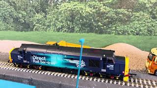 Accurascale DRS Class 37 faded livery 37609 with factory sound leaves the quarry siding