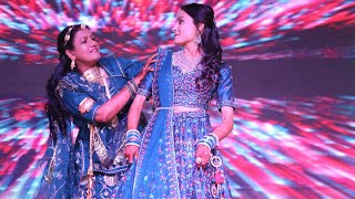 Chanda Mere Chanda Mother - Daughter Duo Sangeet Performance #viral #dance #sangeet #duet