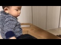 双子の男の子お家の滑り台で登ってたり降りたり喧嘩しないで仲良く遊んでね！