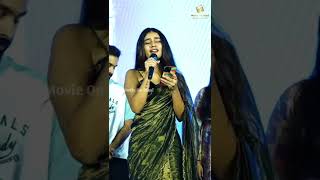 ആരാധികേ മനോഹരമായി പാട്ടുപാടി പ്രിയാ വാര്യർ |Priya Warrier Singing | 4 Years Movie |
