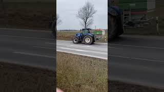 New Holland am düngerstreuen #agrikultur #farming #agrifuture #landwirtschaft #agriculture #agri