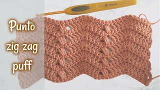 Punto zig zag a crochet con motivos puff intercalados. Puntada fantasía de ganchillo. Trenda Lerenda