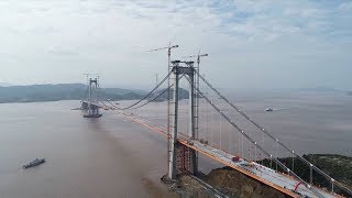 3 km-long sea bridge under construction in Zhejiang, China