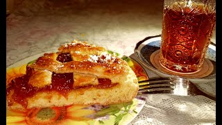 dadlı Cemli piroq, jam pie . ağızda əriyən. Reçelli kek tarifi. cake