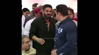 Sunil Shetty ❤ Meet Salman Khan 🔥🔥 #sunilshetty #salmankhan