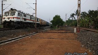 Santragachi WAP7 Silently \u0026 Smoothly Accelerating Purulia Superfast Express Through SRC Curve