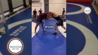 מעבר פשוט ויעיל לגב ללא שימוש בכוח  🤼‍♂️ #היאבקות #wrestling  #dopabatyam #mma #לחימהמשולבת#דופהבתים