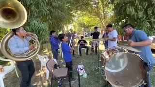 Chilenas en vivo banda juventud de la región montaña