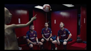 BARÇA & AUDI | What does an alien do in the dressing room?