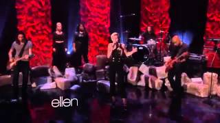 Miley Cyrus - Performs 'Wrecking Ball' (On The Ellen Show) Live