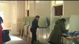 How the early voting process works