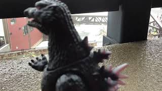 Godzilla sees snow part 2 (when Godzilla became -800 degrees)