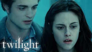 Watch Edward & Bella Fall in Love in Twilight