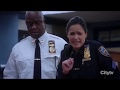 Brooklyn Nine Nine S06E16 - Scully and his twin brother Earl scrap