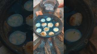 ការចាក់នំគ្រក់ Pour the cake ,Krok #cooking #food #shorts