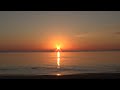 水平線に昇る日の出と波音で心を整える sunrise on the horizon and the sound of waves to set your mind at ease