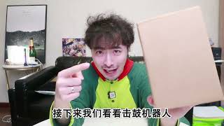 小哥用易拉罐做出三个废物机器人，毫无用处简直离谱！网友：绝了