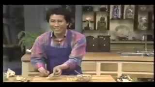 [Cooking] Buddha Delight \u0026 Wrap Won Ton by Martin Yan