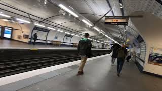Paryż: wejście do stacji metra. Stacja CONCORDE.
