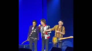 Rolling Stones, Mick & Keith Hold Hands in Solidarity for Charlie Watts in St. Louis on 9/26/21