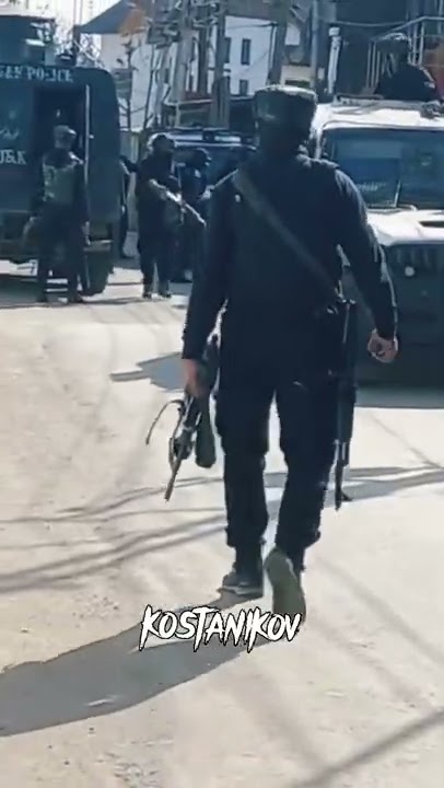 You Are Getting Distracted Again Military Motivation Shorts Short