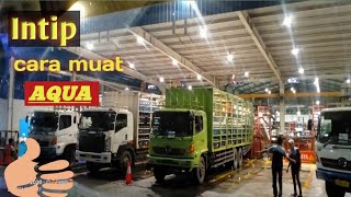 yuk intip cara muat AQUA ke truck