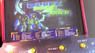 NFL Blitz 2000 Gold Edition Arcade Machine Overview and Demonstration