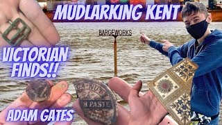 Mudlarking in Kent with Adam Gates - Special finds at the river - Thames Estuary Pottery day