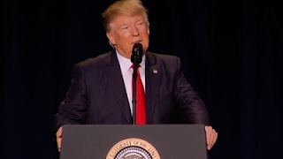 Trump Asks Prayer Audience to 'Pray for Arnold'
