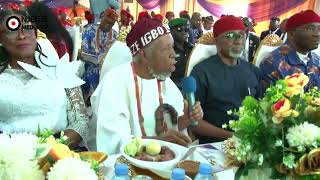 HRH Dr Sir Nwosu, JP, Eze Igbo Na Abuja Breaks The Kola Nut At The NNIIF Annual Conference