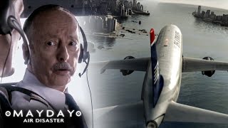 The Story Of Miraculous Landing On A River | Mayday: Air Disaster