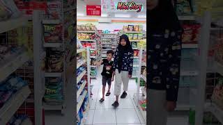 AZKA BELIIN MAKANAN \u0026 MINUMAN BUAT TIAN☺️🥰 #trending #comedy #humorsegar #funny #ngeshortsbareng