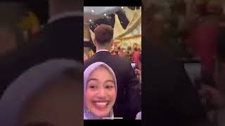 AISAR UNBOXING KADO GALA UTI TERIAK NGAJAK AISAR AMBIL BUNGA PENGANTIN TAMU UNDANGAN KEGIRANGAN