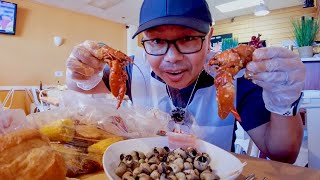 GIANT Crawfish Review! | Vietnamese Cajun Crawfish MUKBANG! (Seattle)